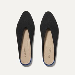 Rothy’s 8.5 almond demi in black